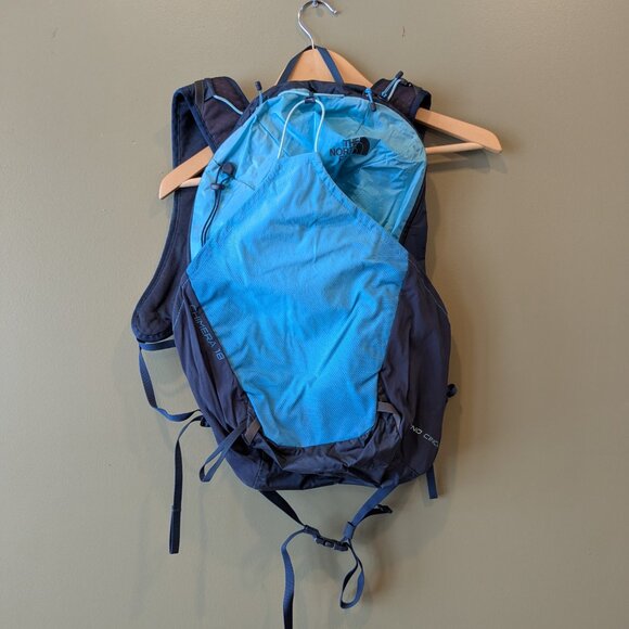 The North Face Chimera 18L Blue Backpack Bag Dyno Cinch Hiking Day Pack Cycle
